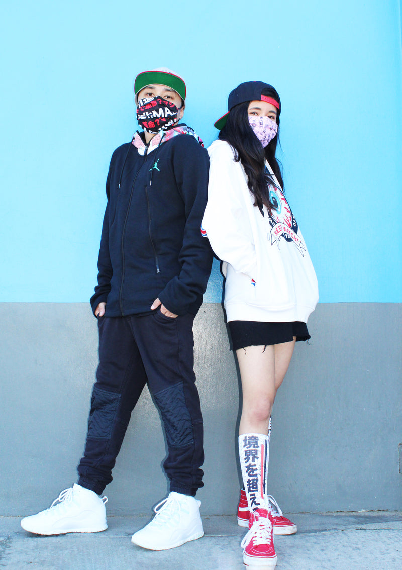 All-Over Print "Tokyo Girls" Face Mask (pink)